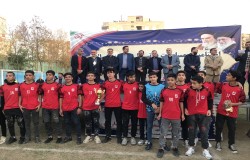 مراسم اختتامیه و اهدای جام مسابقات لیگ های فوتبال شهرستان پاکدشت برگزار شد.