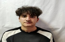 اهورا ابراهیمیان صحنه