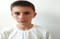 مانی ایزدی آقکند