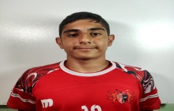 اهورا بابائی