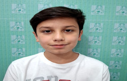 اهورا پاکیزه تنها